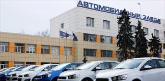 GM Halts Deliveries To Russia