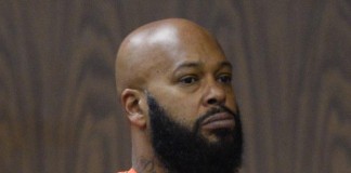 Suge-Knight-collapses-after-bail-is-set-at-25-million