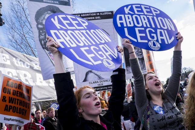 Wisconsin-federal-judge-strikes-down-states-abortion-law