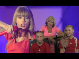 Taylor Swift, Jo, Same and Mom
