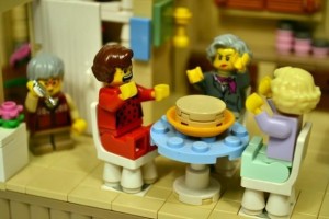 The-Golden-Girls-LEGO-set-needs-votes-to-become-a-reality