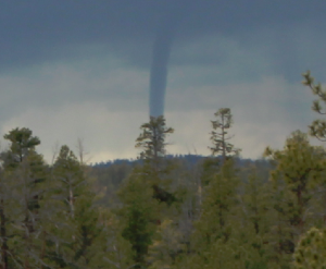 Funnel cloud photographed in Bryce Canyon area - Photo: National Weather Service