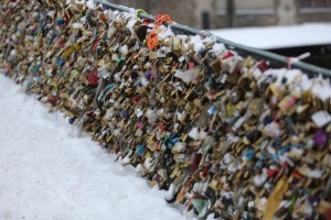 Paris-says-love-locks-cause-safety-risks-to-visitors