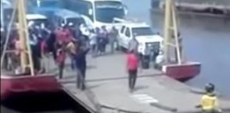 Ferry Passanger Almost Crushed by Walkway Venezuela