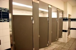 how-to-handle-gross-public-bathrooms