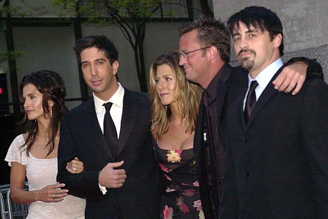 “Friends” Co-Stars Not Invited To Jennifer Aniston's Wedding