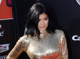 Kylie Jenner Goes Blonde For 18th Birthday Party