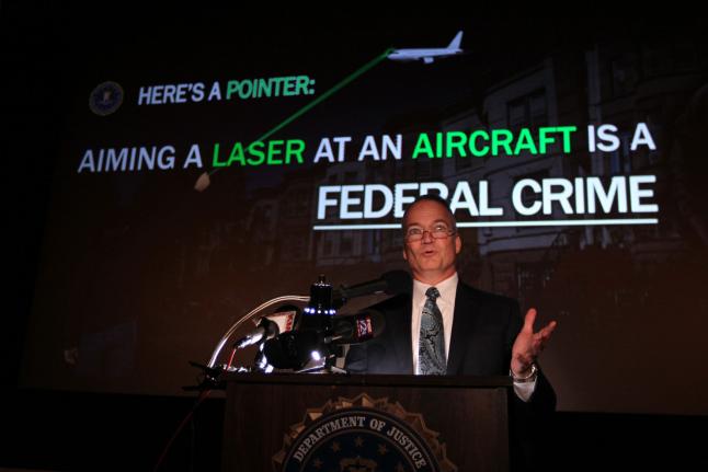 California-man-charged-with-pointing-laser-into-airplane-cockpits
