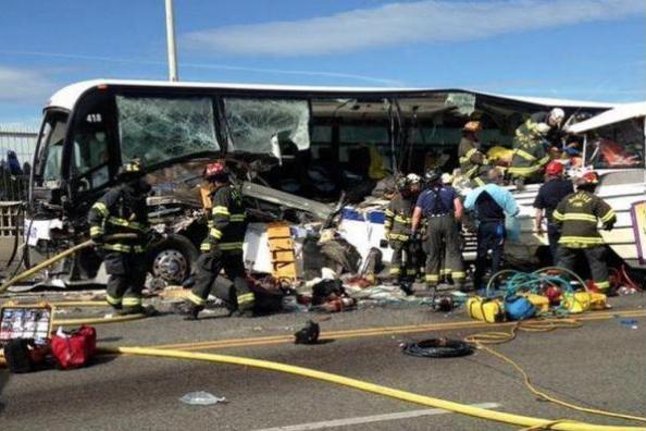 Seattle Aurora bridge duck boat crash