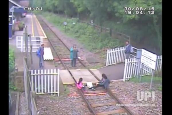 British-railway-asks-residents-to-stop-taking-train-track-selfies