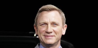 Daniel Craig Returns to the Stage
