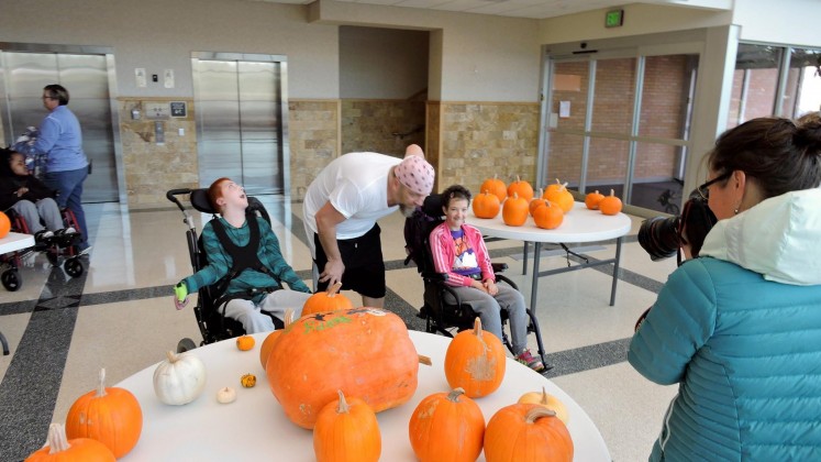 Prison Inmates Make Halloween Memories For Students