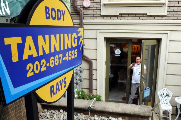 Tanning Bed Use Higher Among Gay, Bisexual Men
