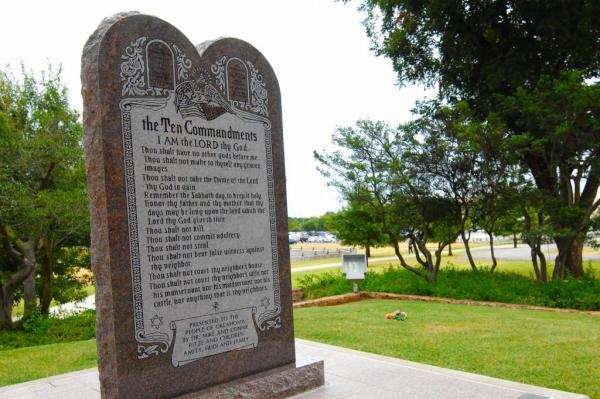 Ten Commandments Statue Removed From Oklahoma Capitol