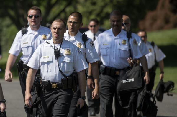 Two-Secret-Service-officers-caught-snoozing-on-job