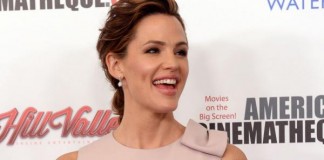 Jennifer Garner Appears in First 'Miracles From Heaven' Trailer