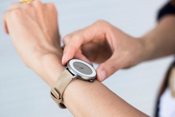 Pebble-to-launch-Time-Round-its-first-circular-smartwatch