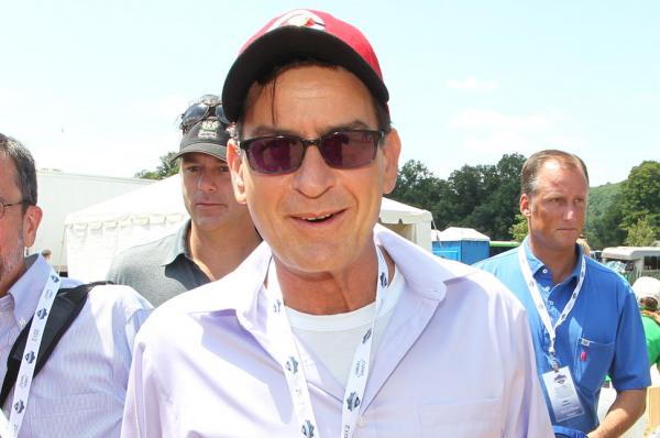 Charlie Sheen To Announce He's HIV Positive