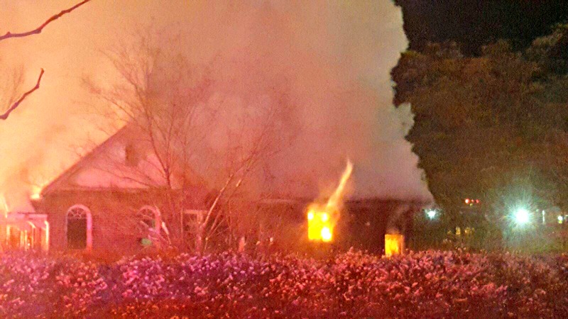A fast-moving fire was reported at 11 p.m. Dec. 25 at 1880 Sycamore Lane, Holladay. Photo: Gephardt Daily staff.