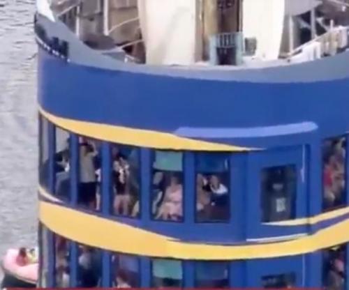 Riders Become Stranded On 'SkyTower' Attraction