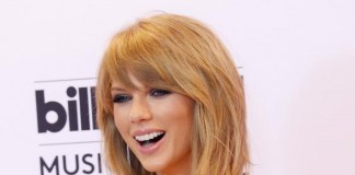 Taylor Swift Surprises Young Colorado Cancer Patient