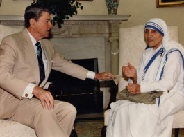 Mother Teresa On Track For Sainthood