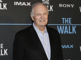 Alan Alda Reunites with MASH Costar Mike Farrell for 50th Anniversary