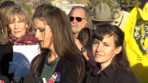 Thara Tenney and Belle Collier, daughters of slain Arizona rancher, Robert LaVoy Finicum, call for an independent investigation into their father's death. Photo: Gephardt Daily