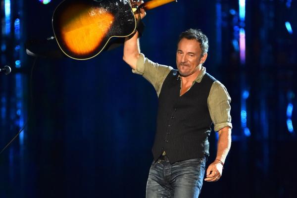 Bruce Springsteen Writes Tardy Note