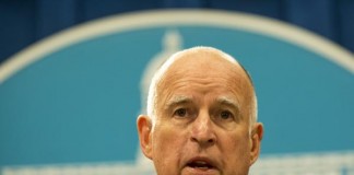 California-legislators-send-15-minimum-wage-bill-to-Gov-Brown