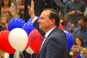 Utah Sen. Mike Lee attends a Provo, Utah campaign rally for GOP presidential candidate Ted Cruz. Photo: Gephardt Daily