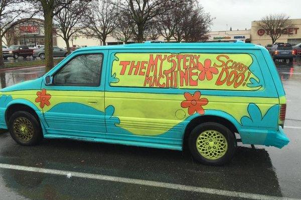 'Mystery Machine' Van