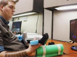 Computer-chip-allows-man-to-use-paralyzed-hand
