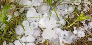 Large-hail-falls-in-Texas-Oklahoma-as-severe-weather-forecast