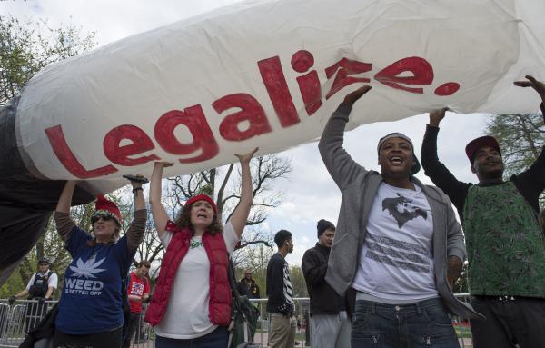 Marijuana-activists-protest-outside-White-House
