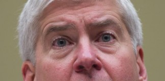 Michigan-governor-Snyder-says-Flint-water-is-so-safe-hell-drink-it-for-a-month