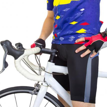 New-Zealand-hotel-bans-Lycra-cycling-shorts-due-to-unsightly-bulges
