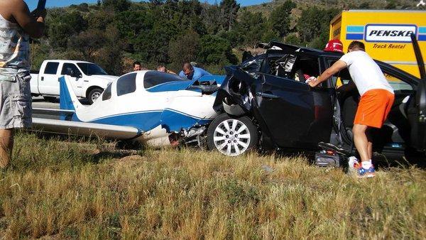 One-dead-five-injured-small-plane-and-car-crash-on-San-Diego-freeway