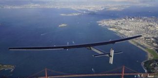 Solar-Impulse-2-lands-in-California-after-Pacific-Ocean-crossing