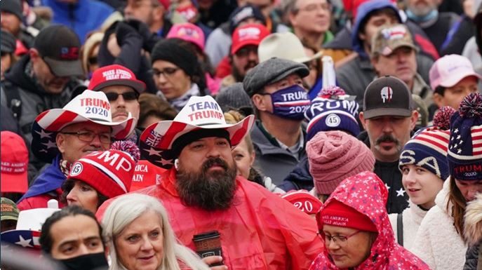 Hundreds gather for pro-Trump rallies in Washington, D.C ...