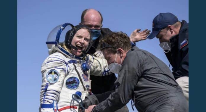 NASA-astronaut-cosmonauts-land-back-on-Earth-from-space-station
