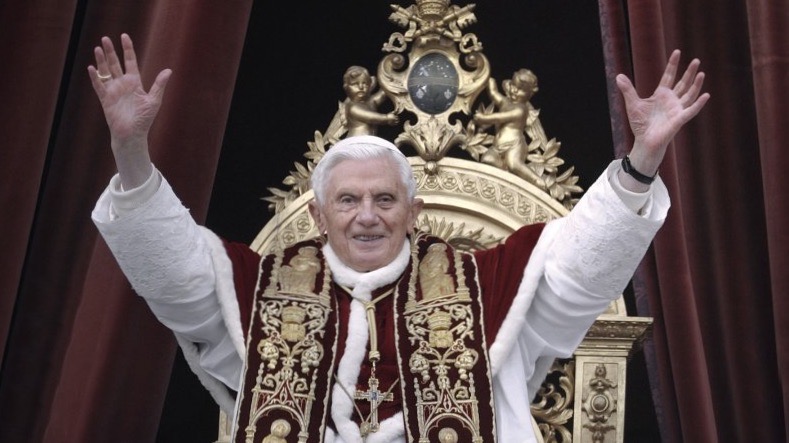 person pubertet semafor Pope Emeritus Benedict XVI, who resigned papacy in 2013, dies at 95 |  Gephardt Daily