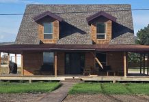 Rich Co. Sheriff seeks info after pickup strikes Garden City house, flees