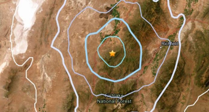 wave map Map showing concentric colored contour rings with a central star, marking an epicenter near Fishlake National Forest south of Richfield.