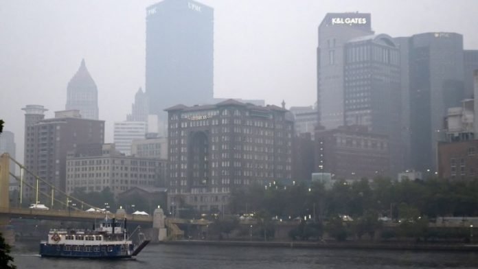 Trump-threatens-Canada-with-tariffs-over-wildfire-smoke 3